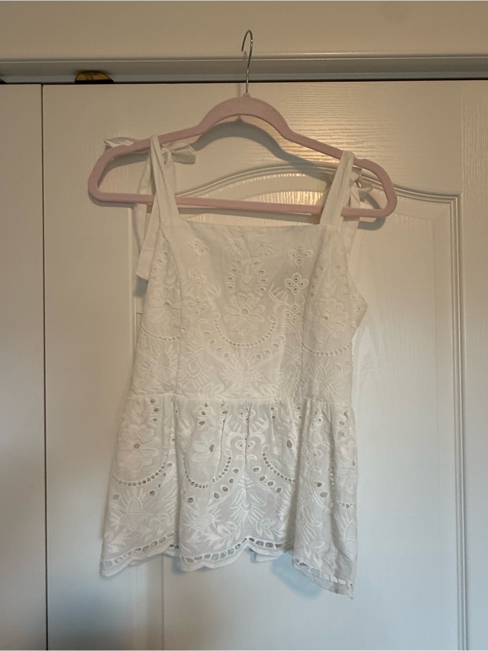 Lulus White Eyelet Tie-Shoulder Women's Top